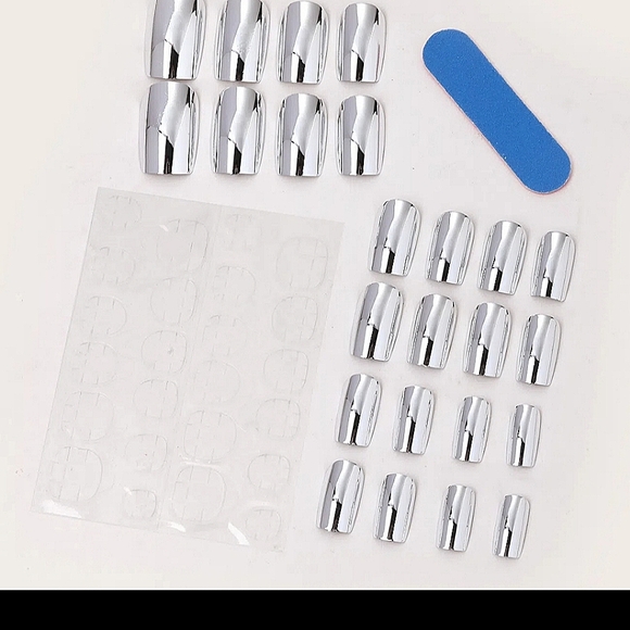 24 Pieces Of Metallic Mirror Effect Nail - Picture 4 of 5